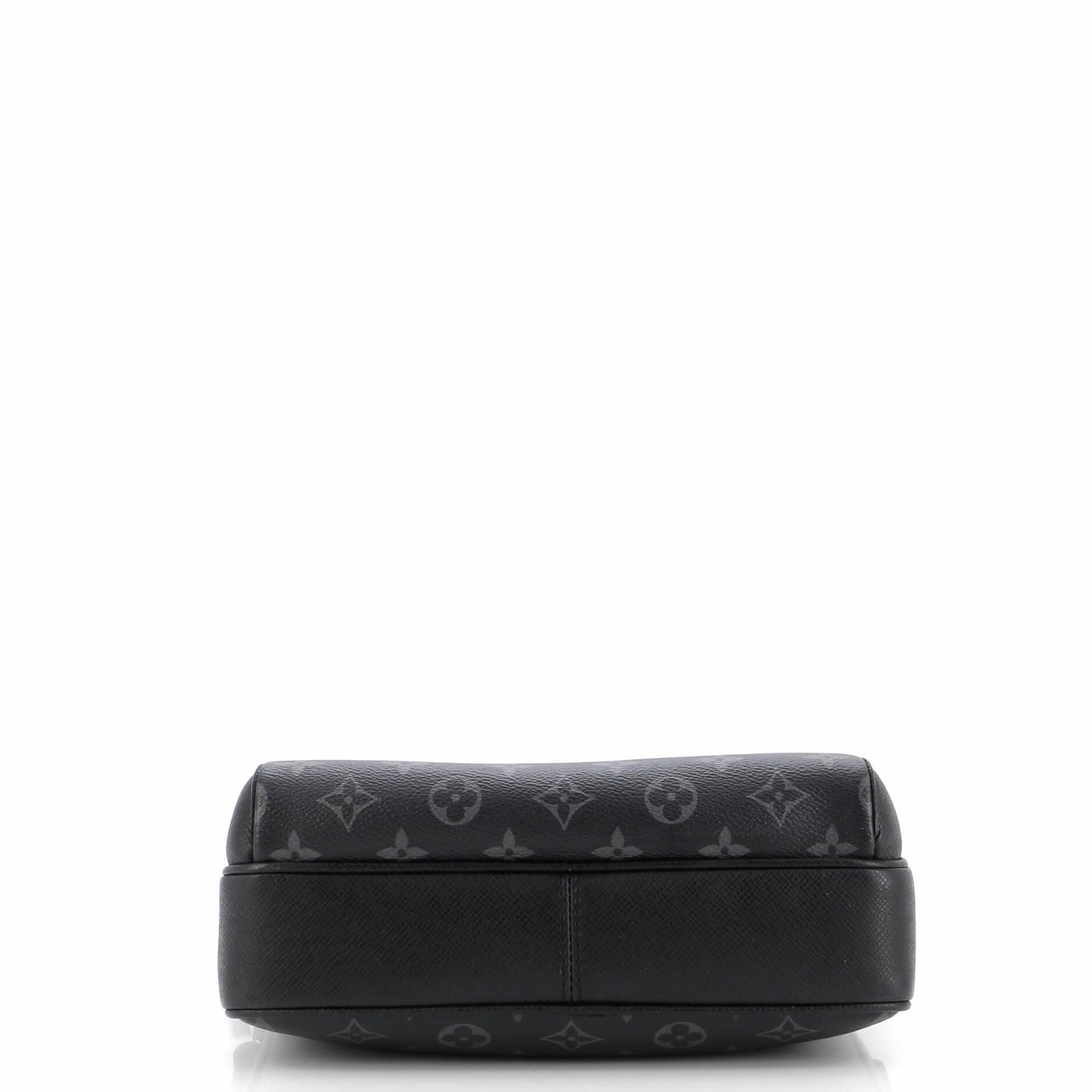 Outdoor Messenger Bag Monogram Taigarama