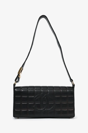 Pre-Loved Chanel 2002-03 Vintage Black Chocolate Bar CC Shoulder Bag