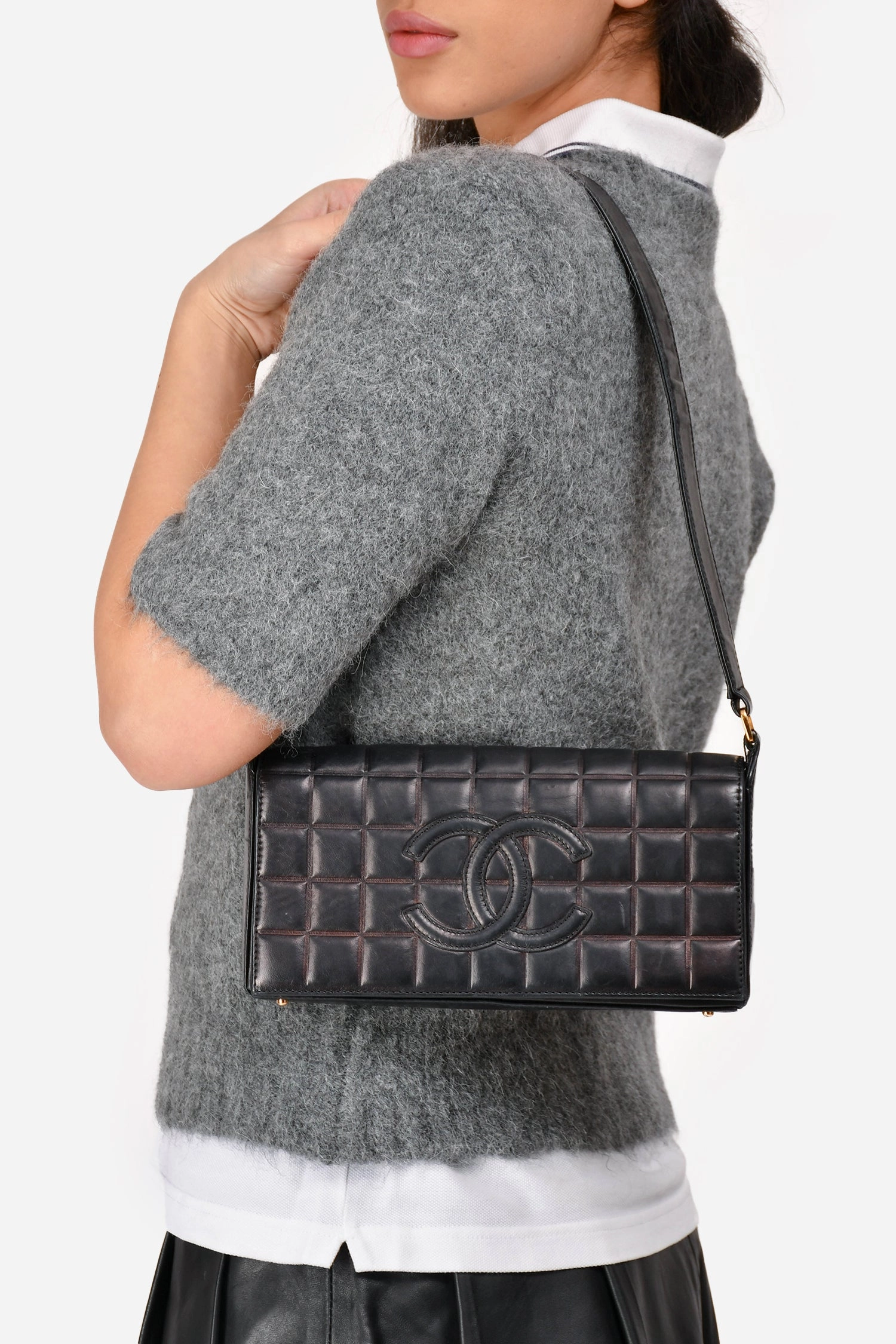 Pre-Loved Chanel 2002-03 Vintage Black Chocolate Bar CC Shoulder Bag