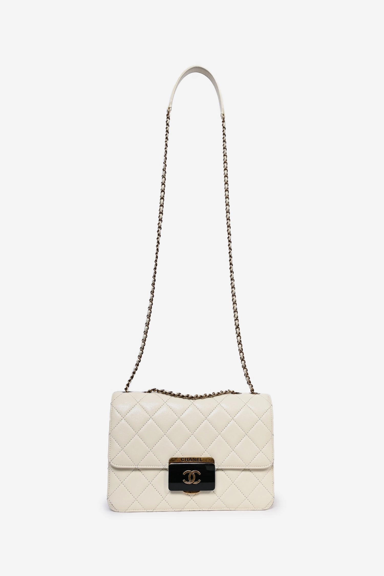 Pre-Loved Chanel 2016 Cream Leather Beauty Lock Flap Shoulder Bag
