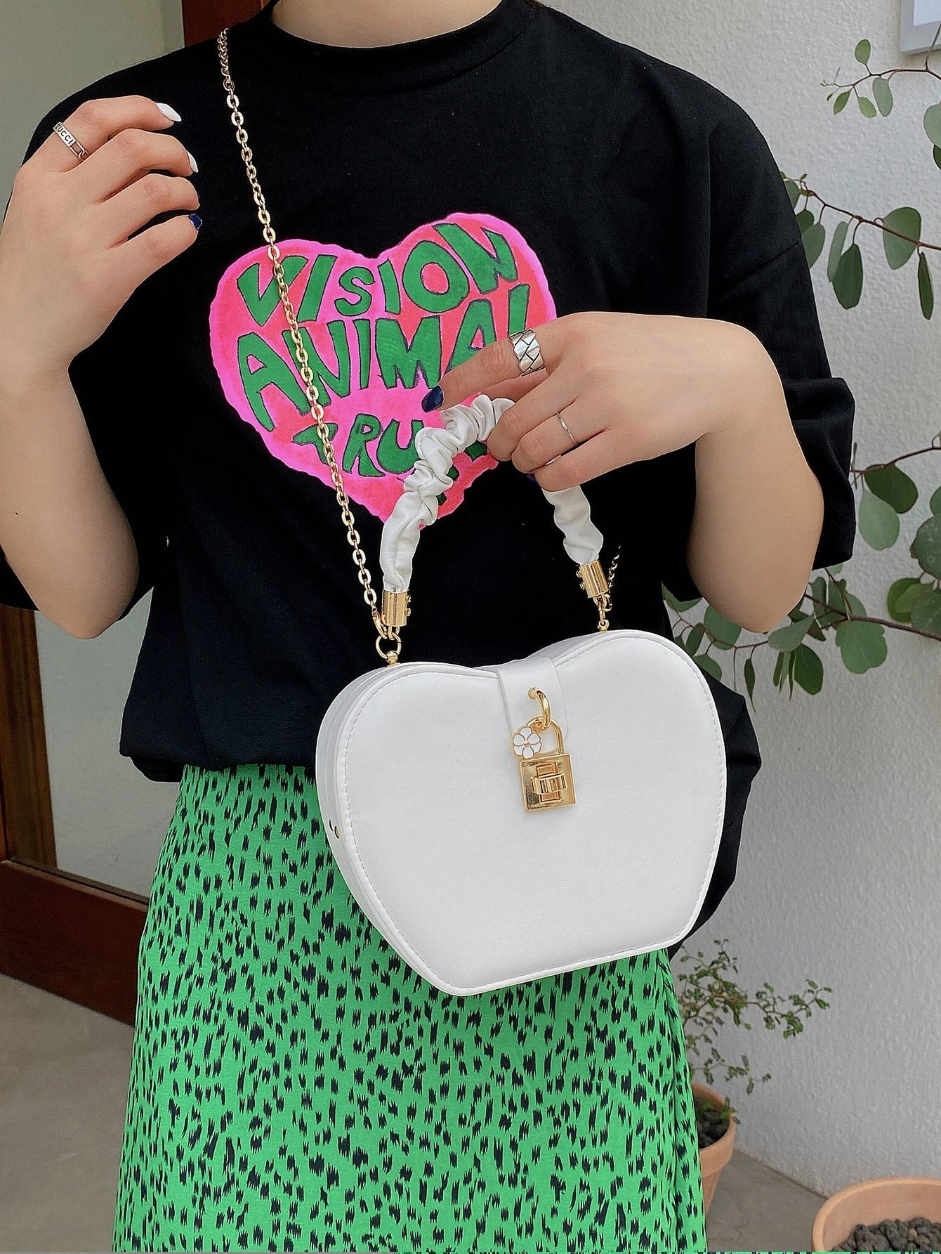 Ruched Handle Chain Box Bag