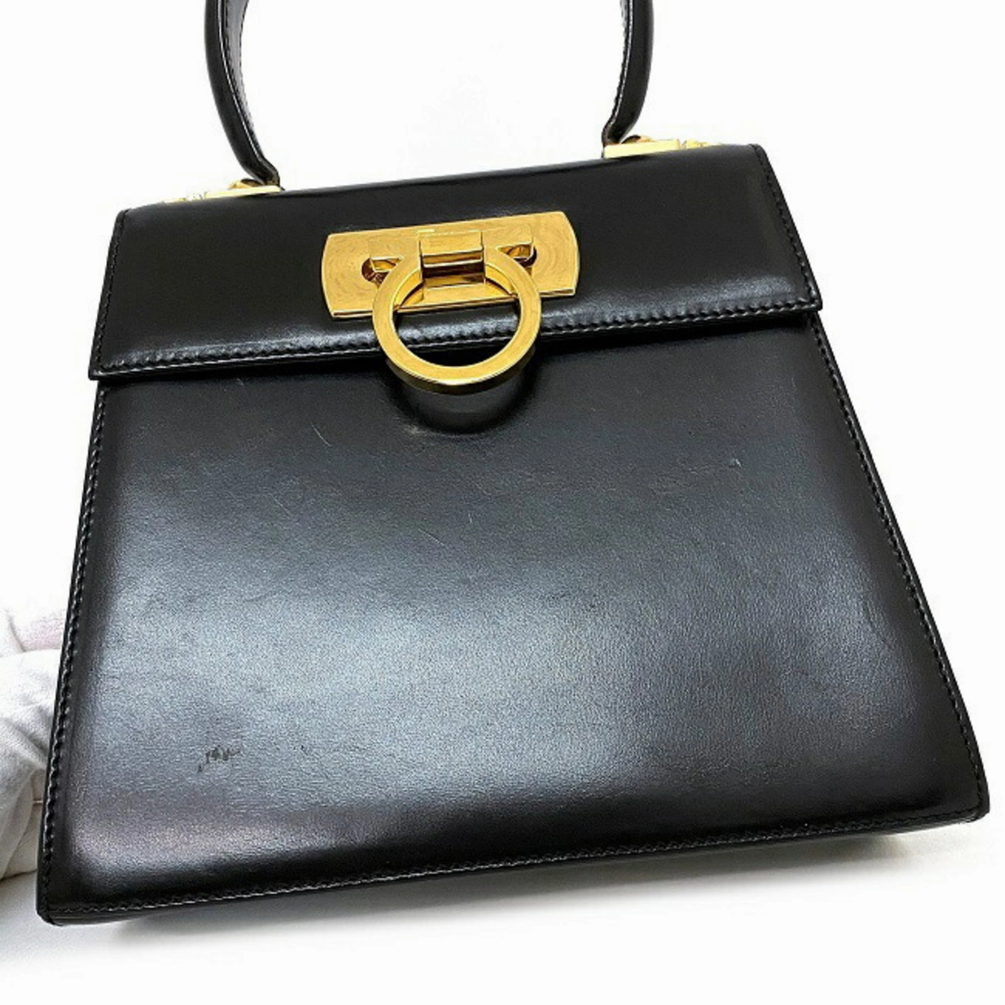 Salvatore Ferragamo Gancini   Leather Handbag (Pre-Owned)