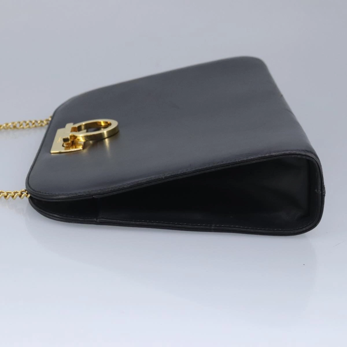 Salvatore Ferragamo Gancini  Leather Shoulder Bag (Pre-Owned)