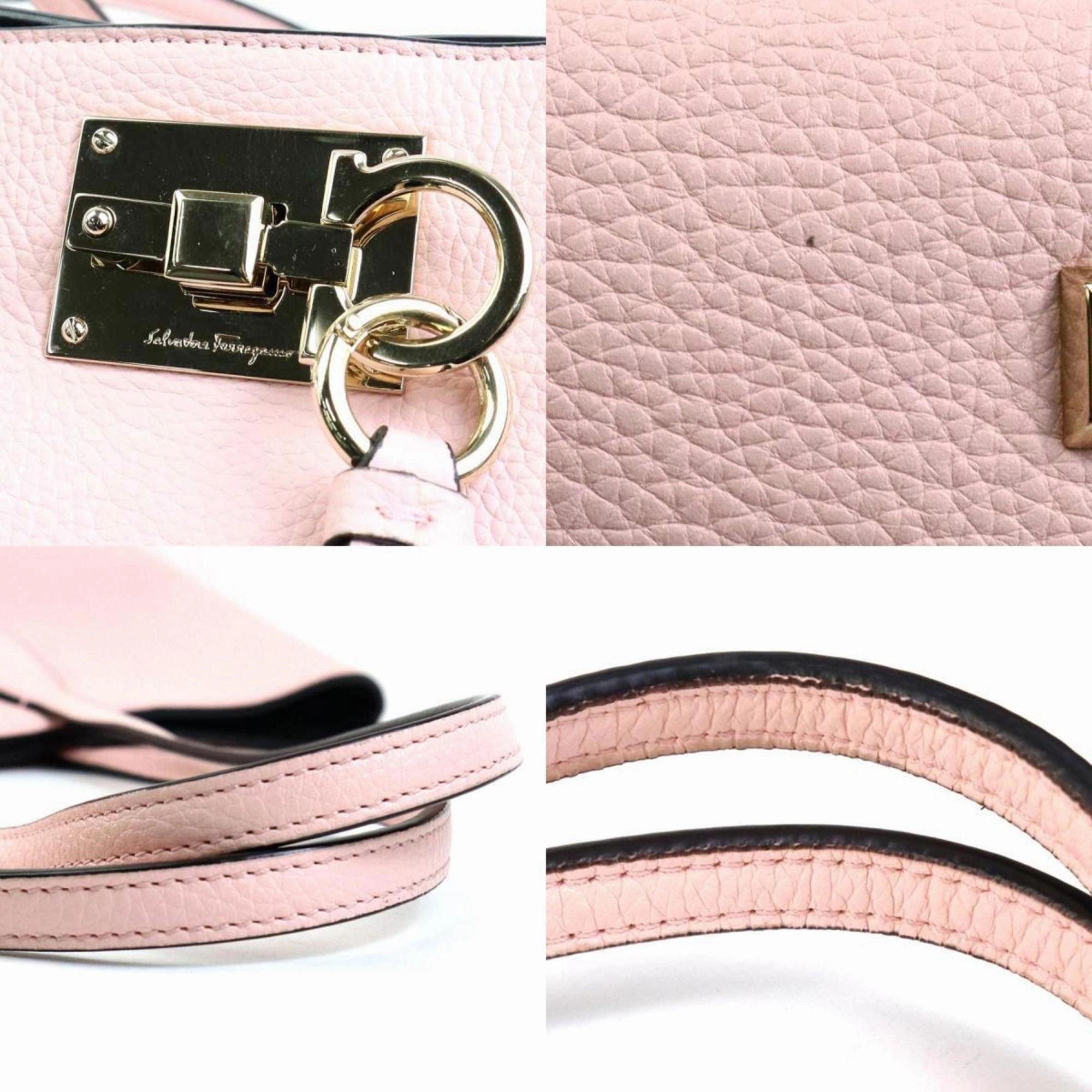 Salvatore Ferragamo Gancini  Leather Shoulder Bag (Pre-Owned)