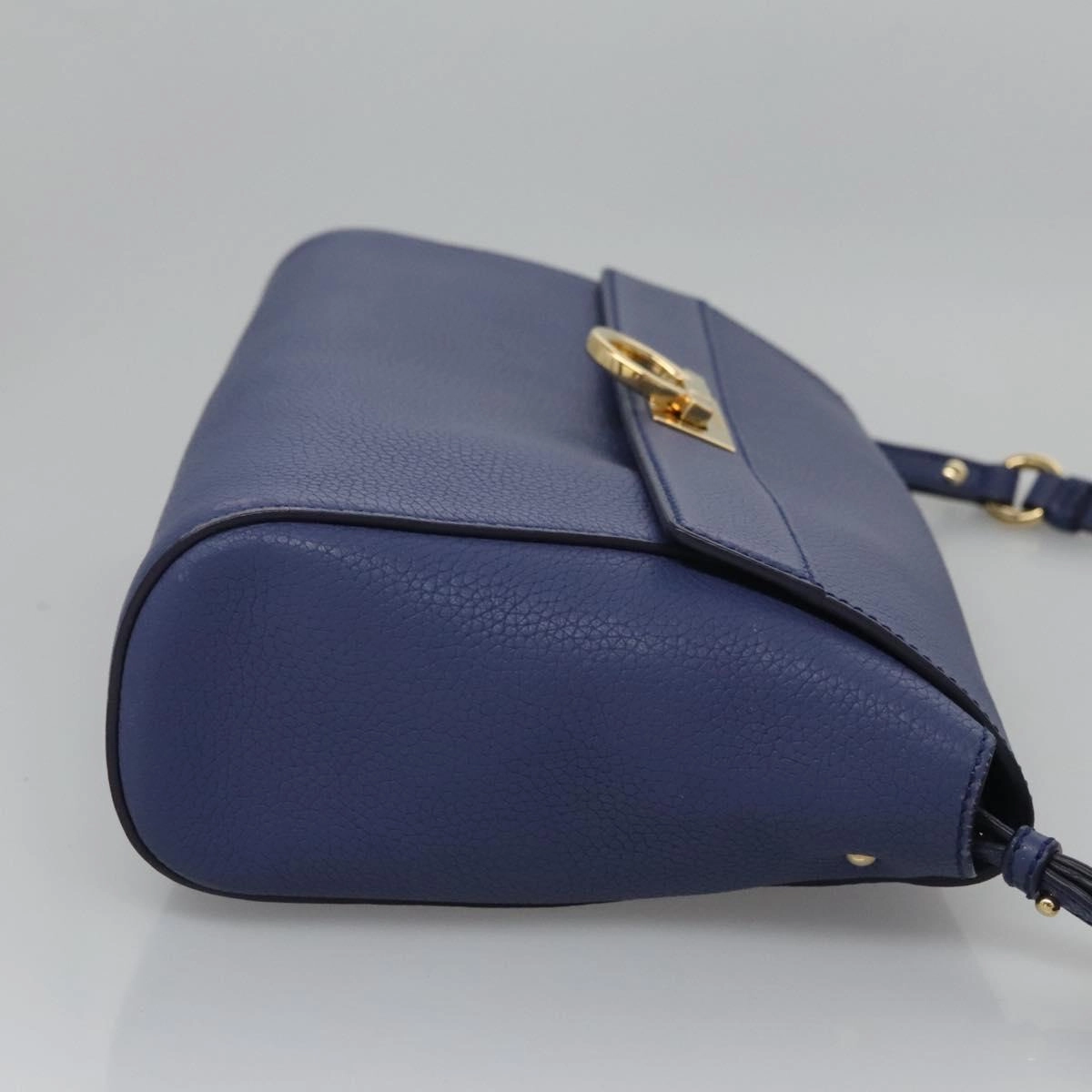 Salvatore Ferragamo Gancini Leather Shoulder Bag (Pre-Owned)