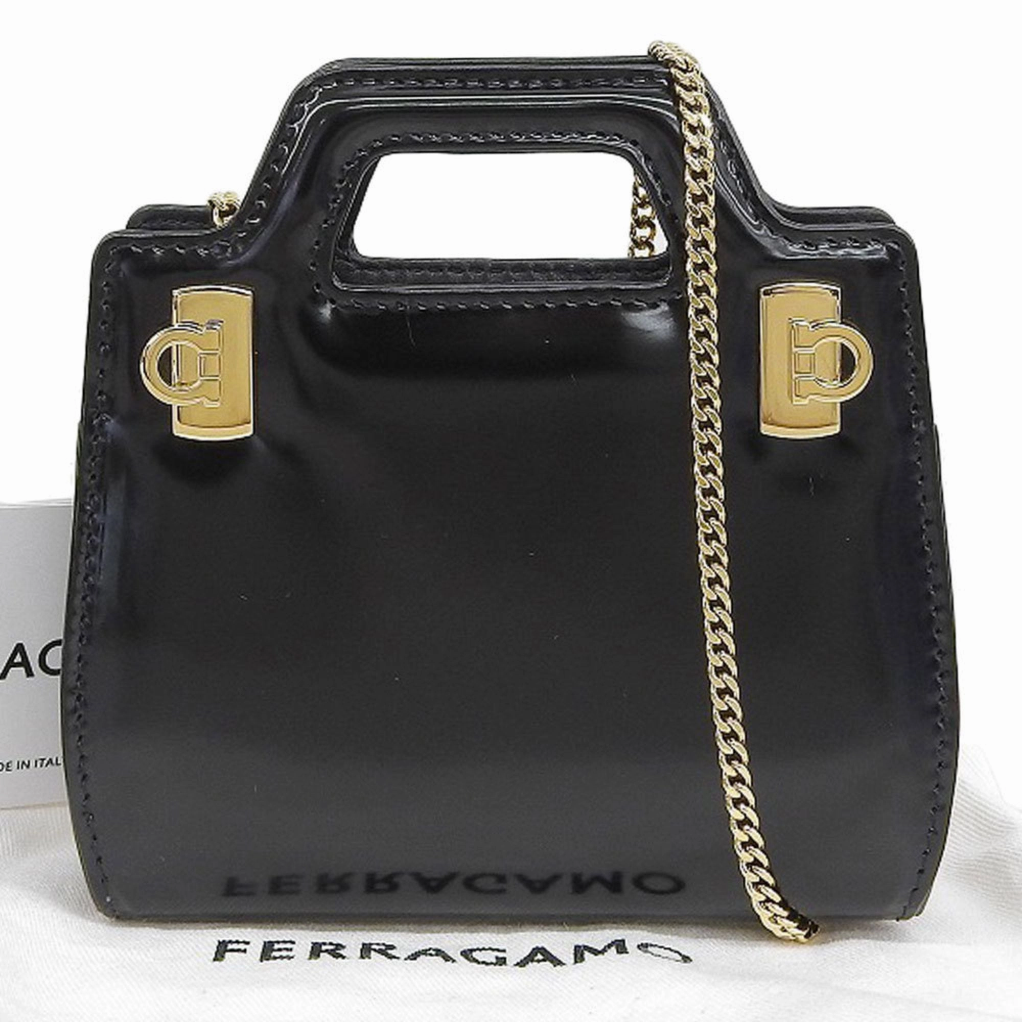 Salvatore Ferragamo Leather Handbag (Pre-Owned)