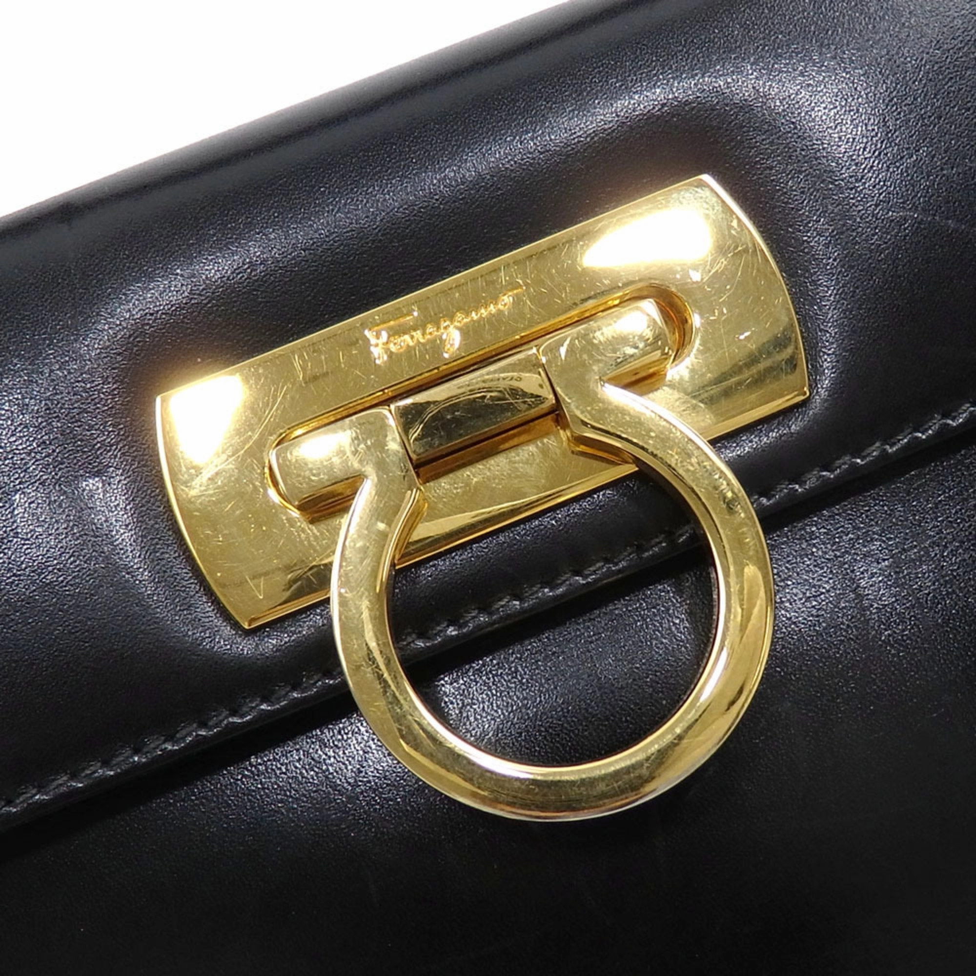 Salvatore Ferragamo Leather Handbag (Pre-Owned)