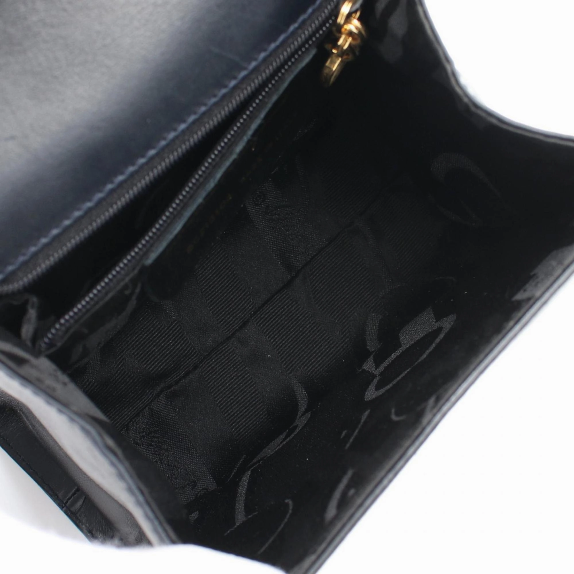 Salvatore Ferragamo Leather Handbag (Pre-Owned)