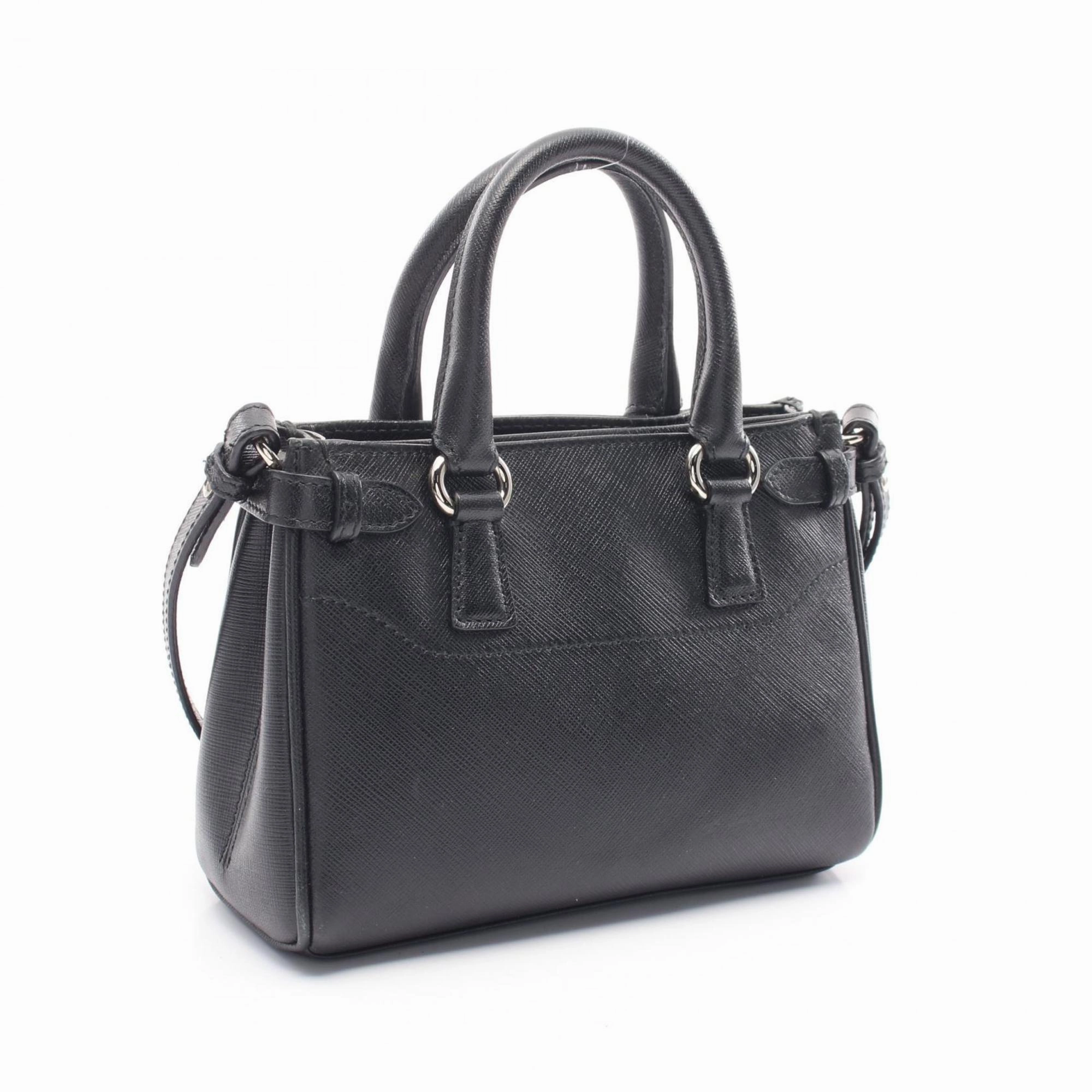 Salvatore Ferragamo Leather Handbag (Pre-Owned)