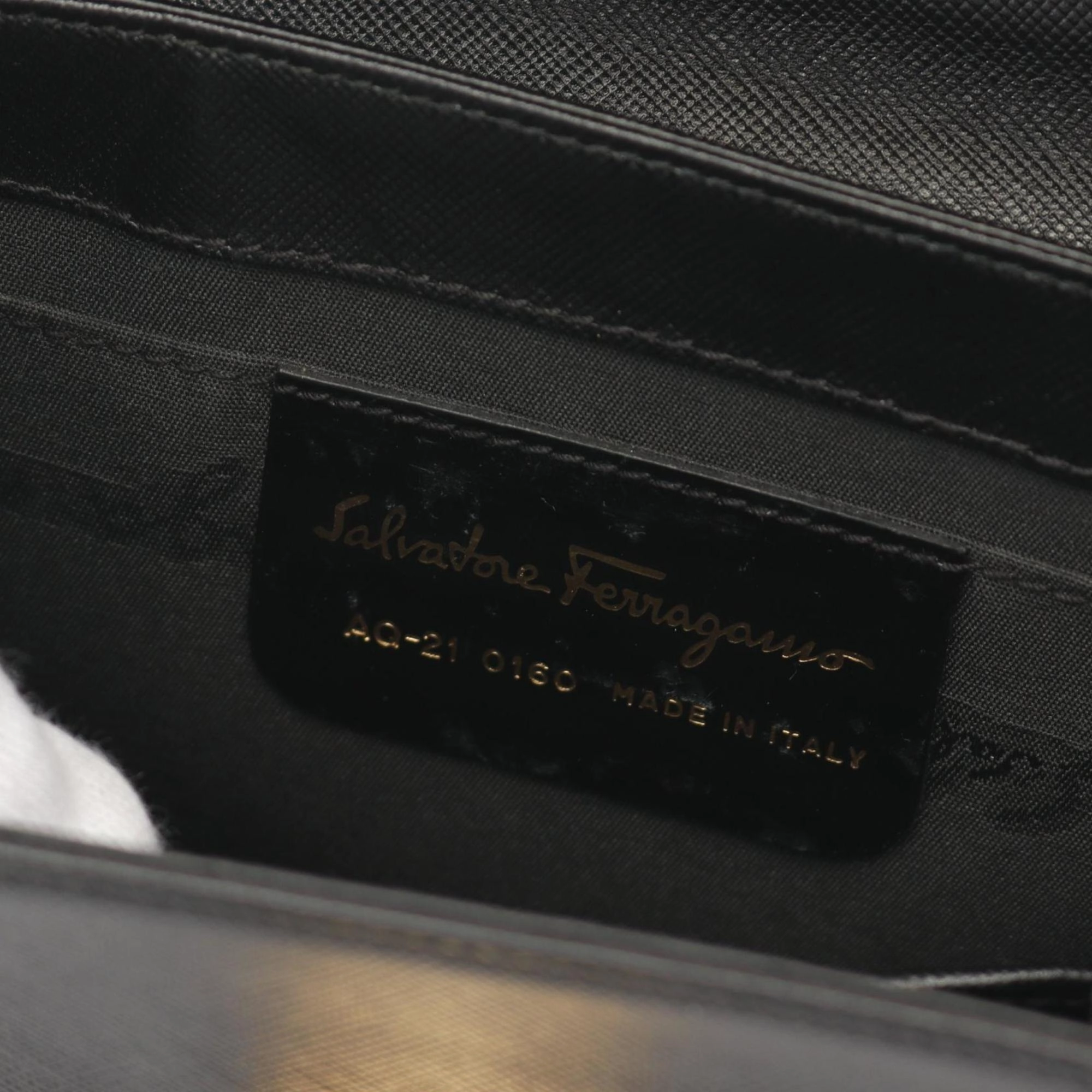 Salvatore Ferragamo Leather Handbag (Pre-Owned)