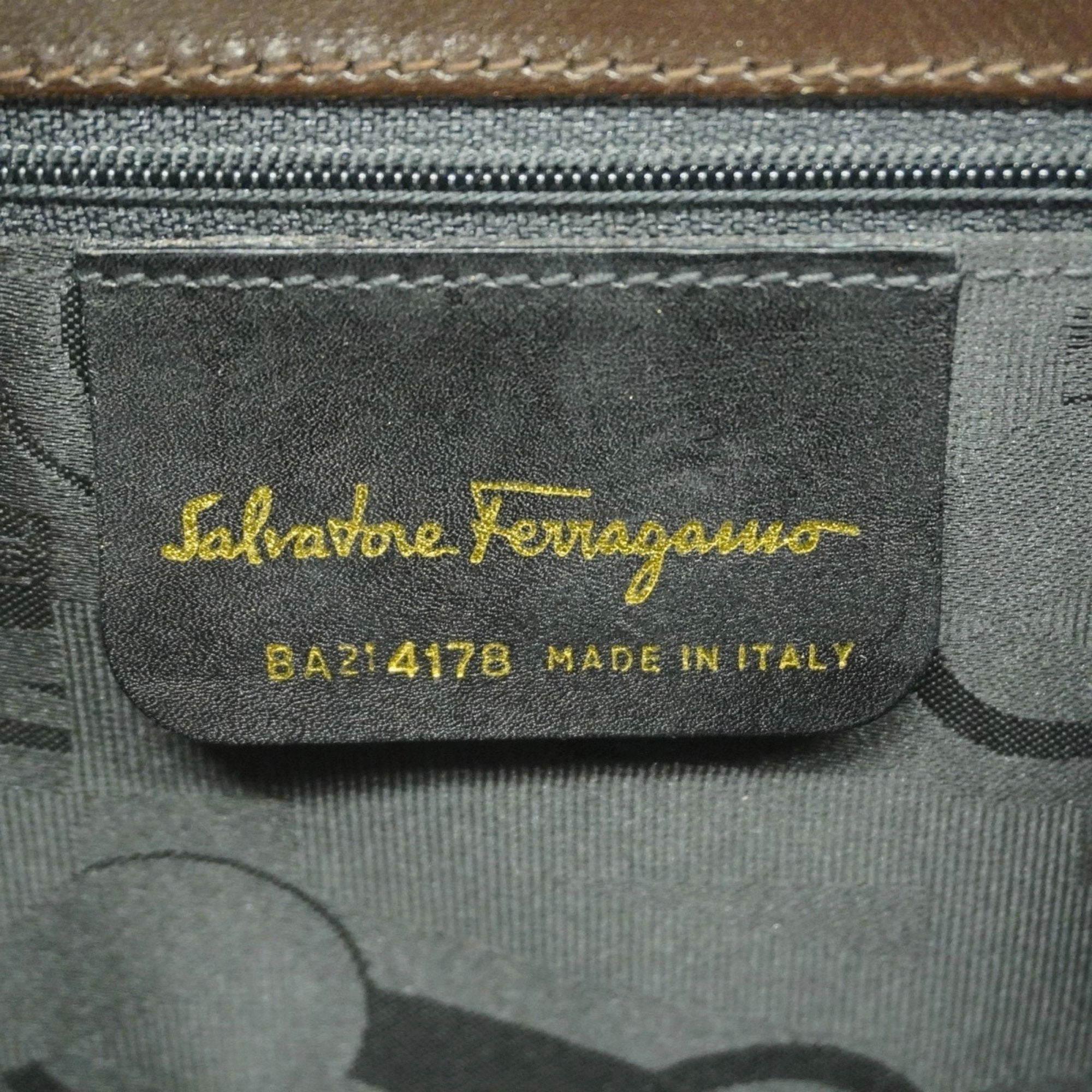 Salvatore Ferragamo Leather Handbag (Pre-Owned)