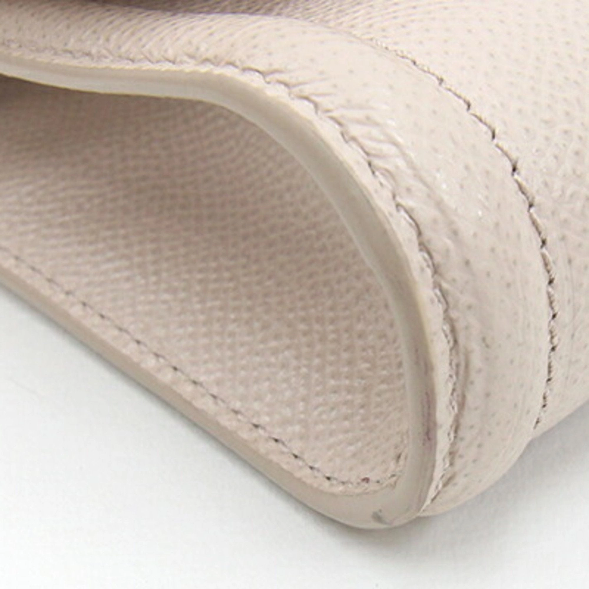 Salvatore Ferragamo Leather Pochette Shoulder Bag (Pre-Owned)