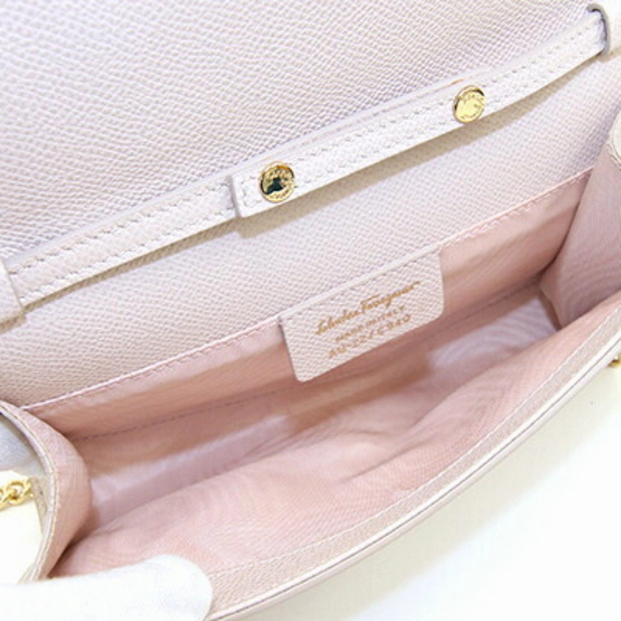 Salvatore Ferragamo Leather Pochette Shoulder Bag (Pre-Owned)