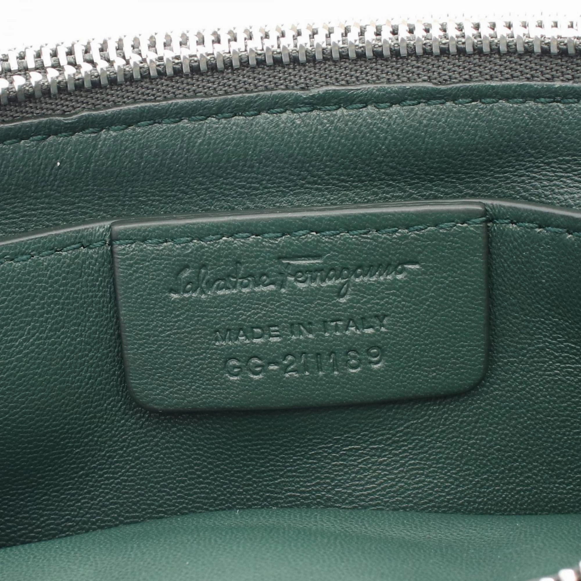 Salvatore Ferragamo Suede Leather Shoulder Bag (Pre-Owned)
