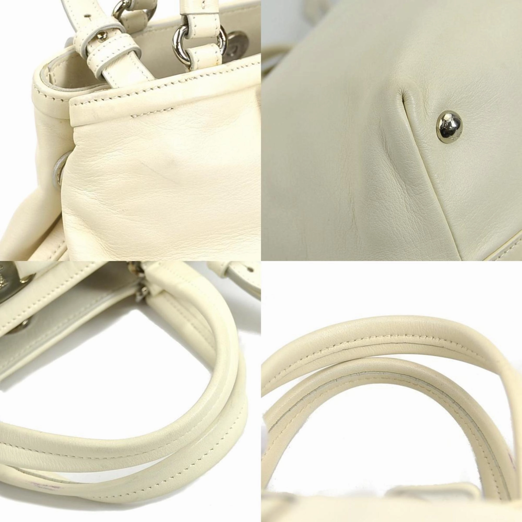 Salvatore Ferragamo Vara Leather Handbag (Pre-Owned)
