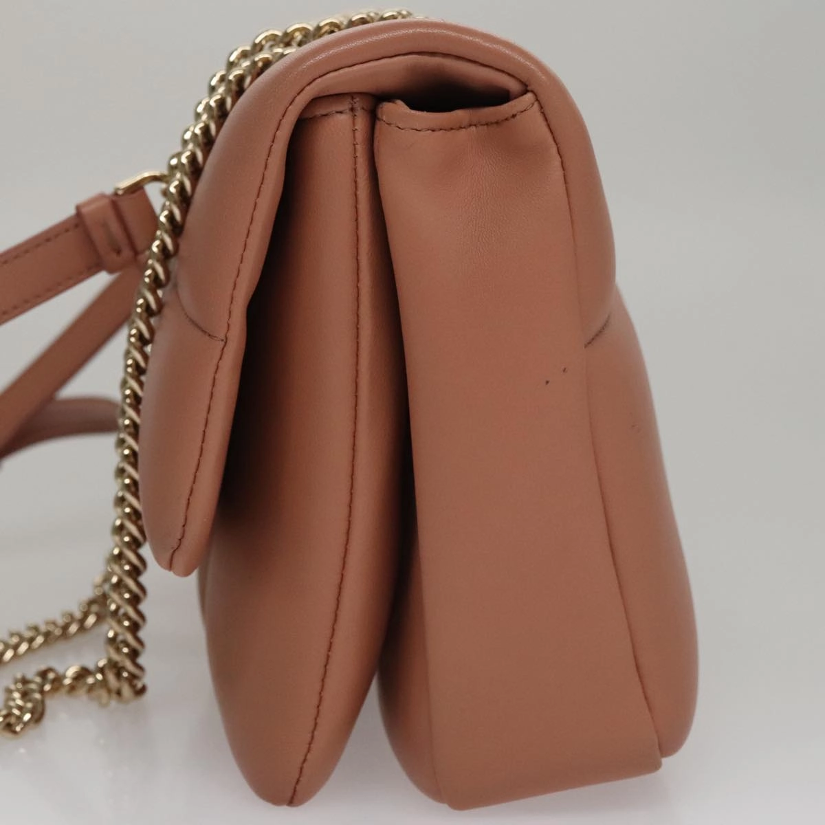 Salvatore Ferragamo Vara Leather Shoulder Bag (Pre-Owned)