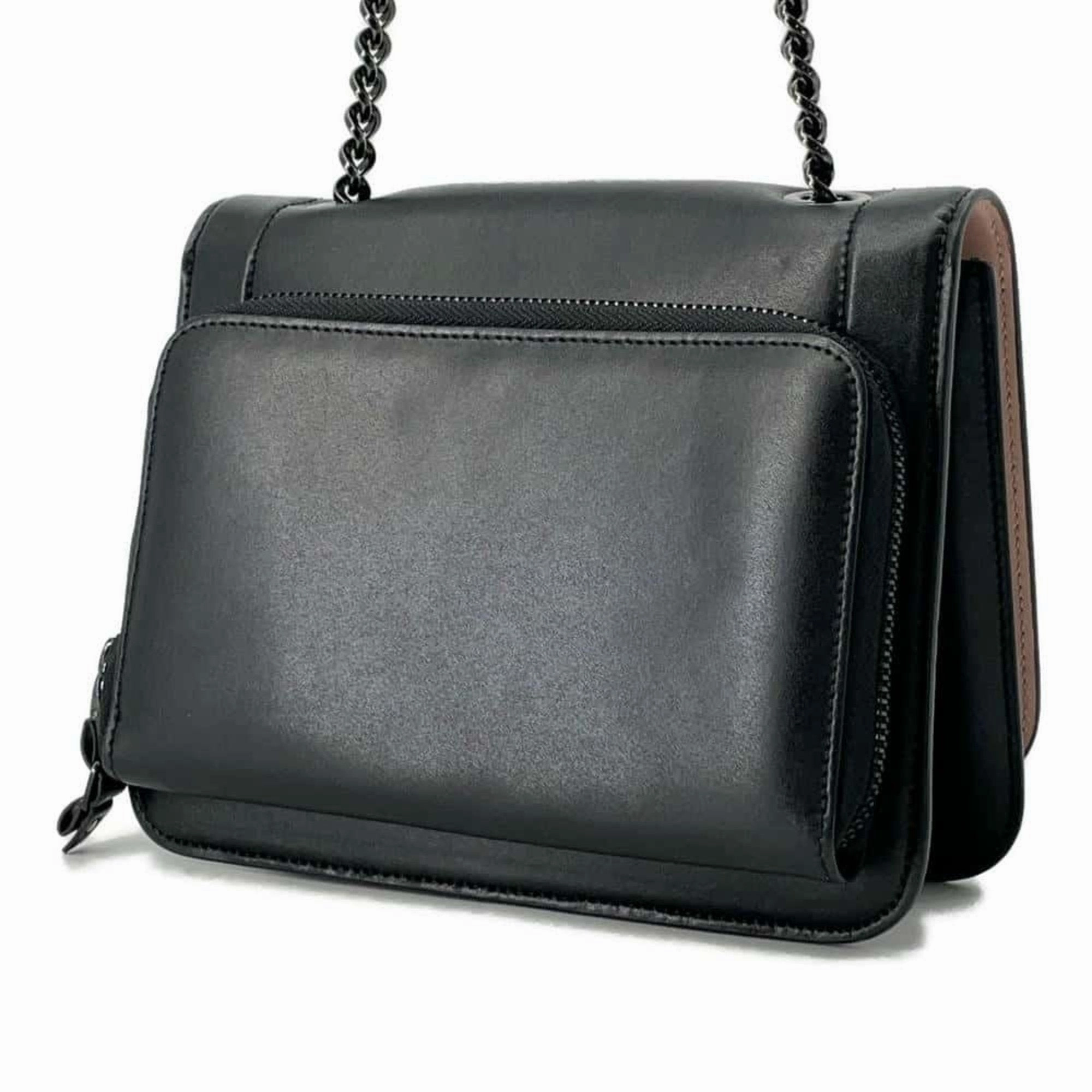 Salvatore Ferragamo Vara Leather Shoulder Bag (Pre-Owned)