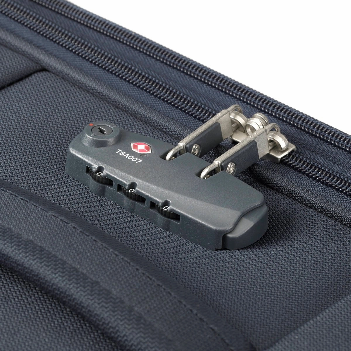 Samsonite Rhapsody Superlite Spinner Medium Luggage