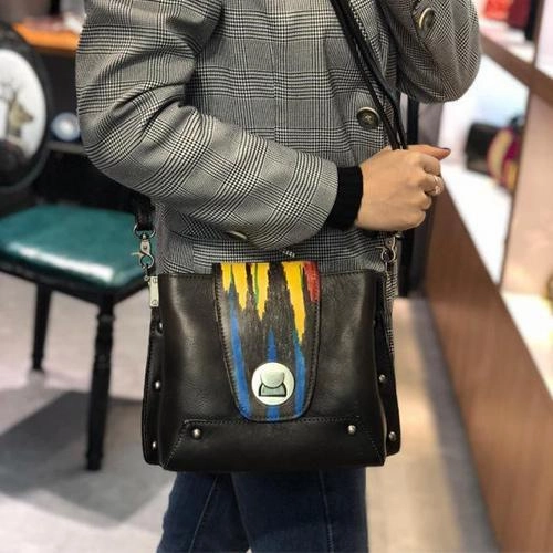 Small Vintage Womens Black Leather Chain Shoulder Bag Chain Fashion Brown Side Bag for Ladies