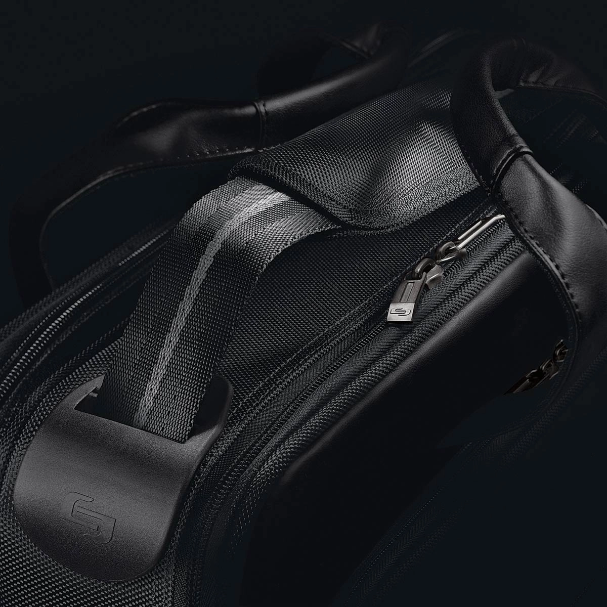 Solo Classic 16In Smart Strap Briefcase
