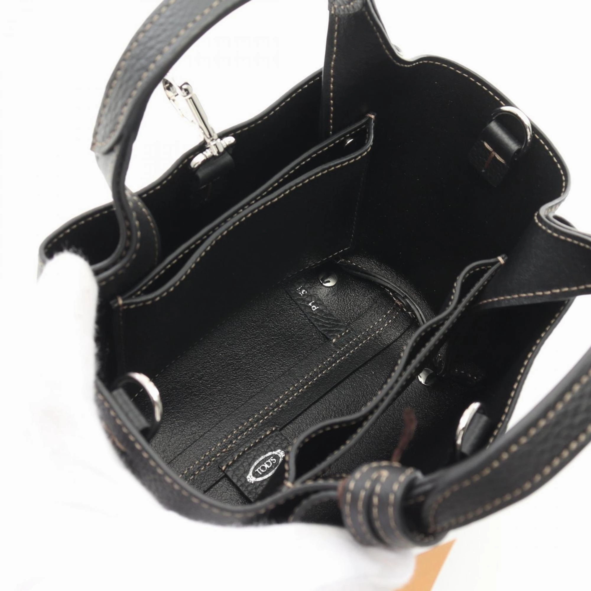 Tod's  Leather Handbag (Pre-Owned)