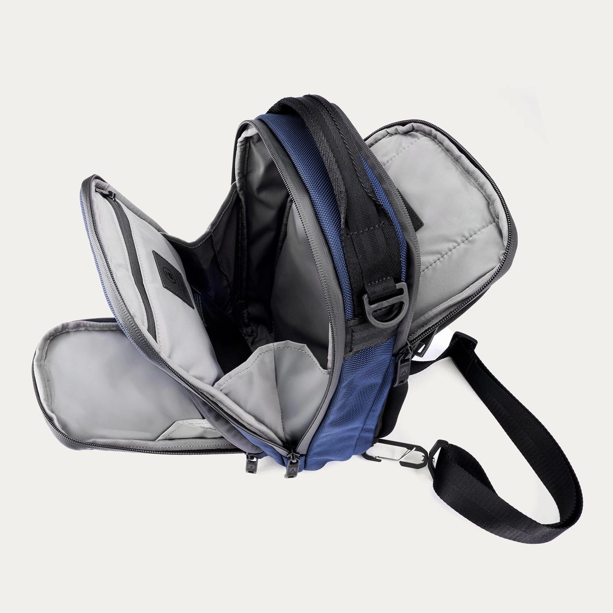 Travelpro Altitude Crossbody 6L