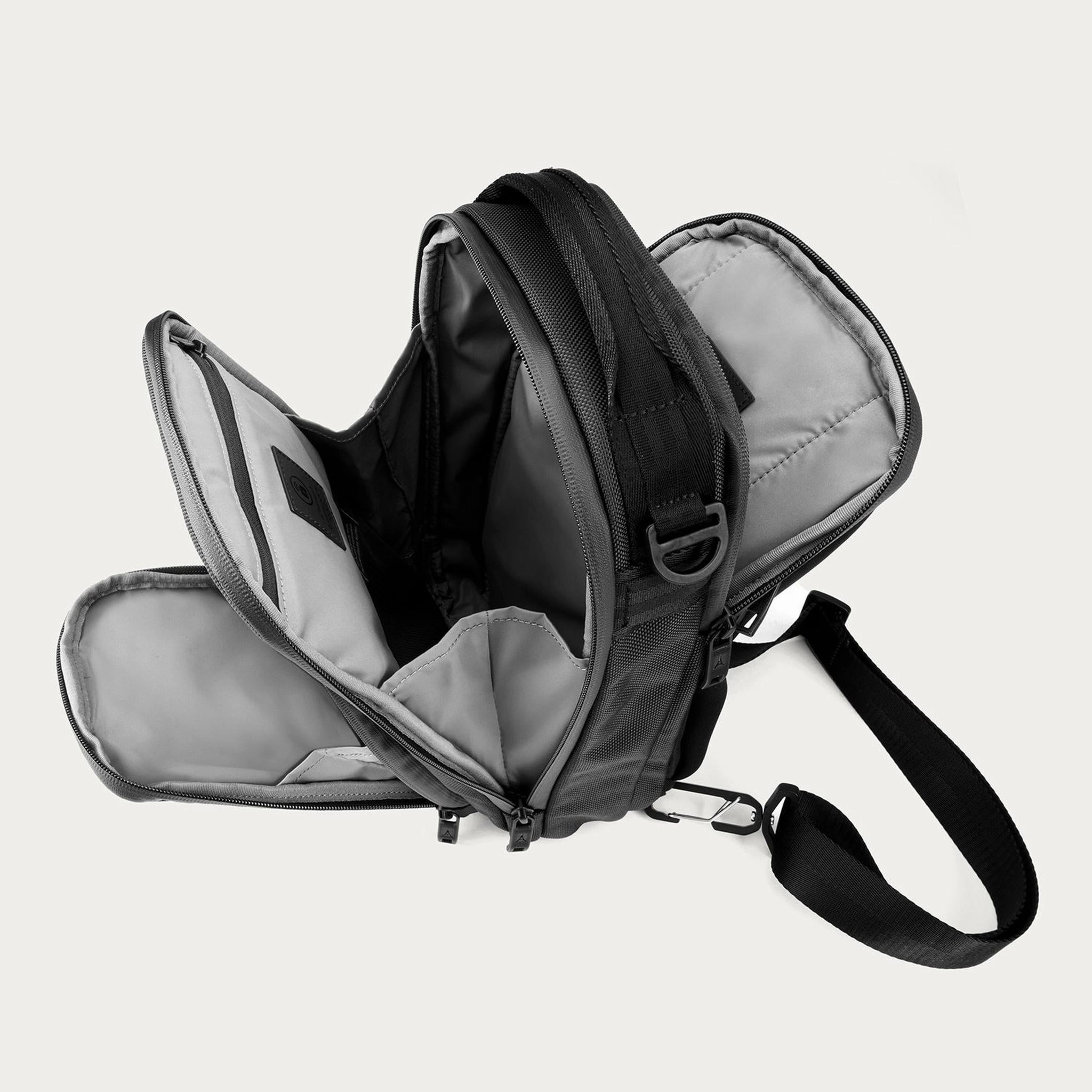Travelpro Altitude Crossbody 6L