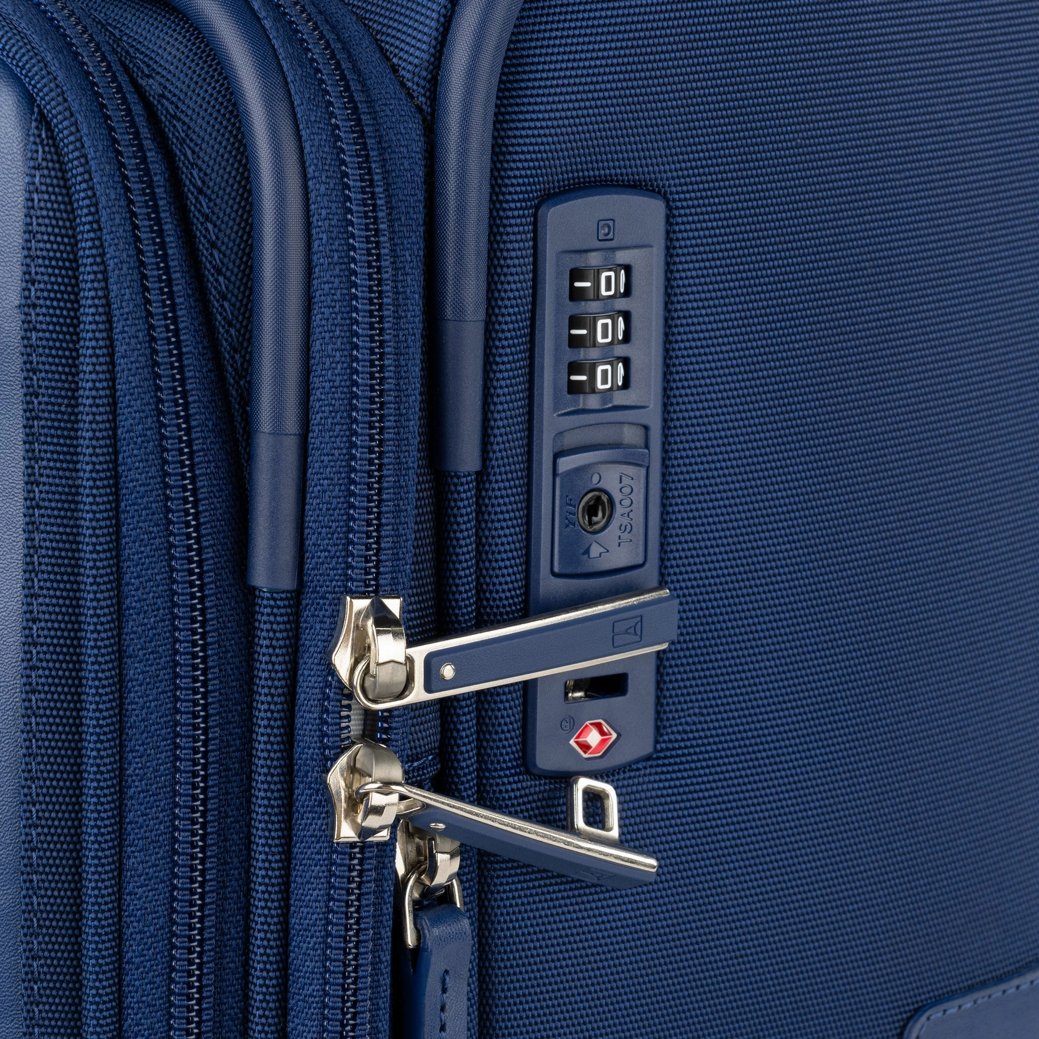 Travelpro VersaPack  Medium Check-in Expandable Spinner