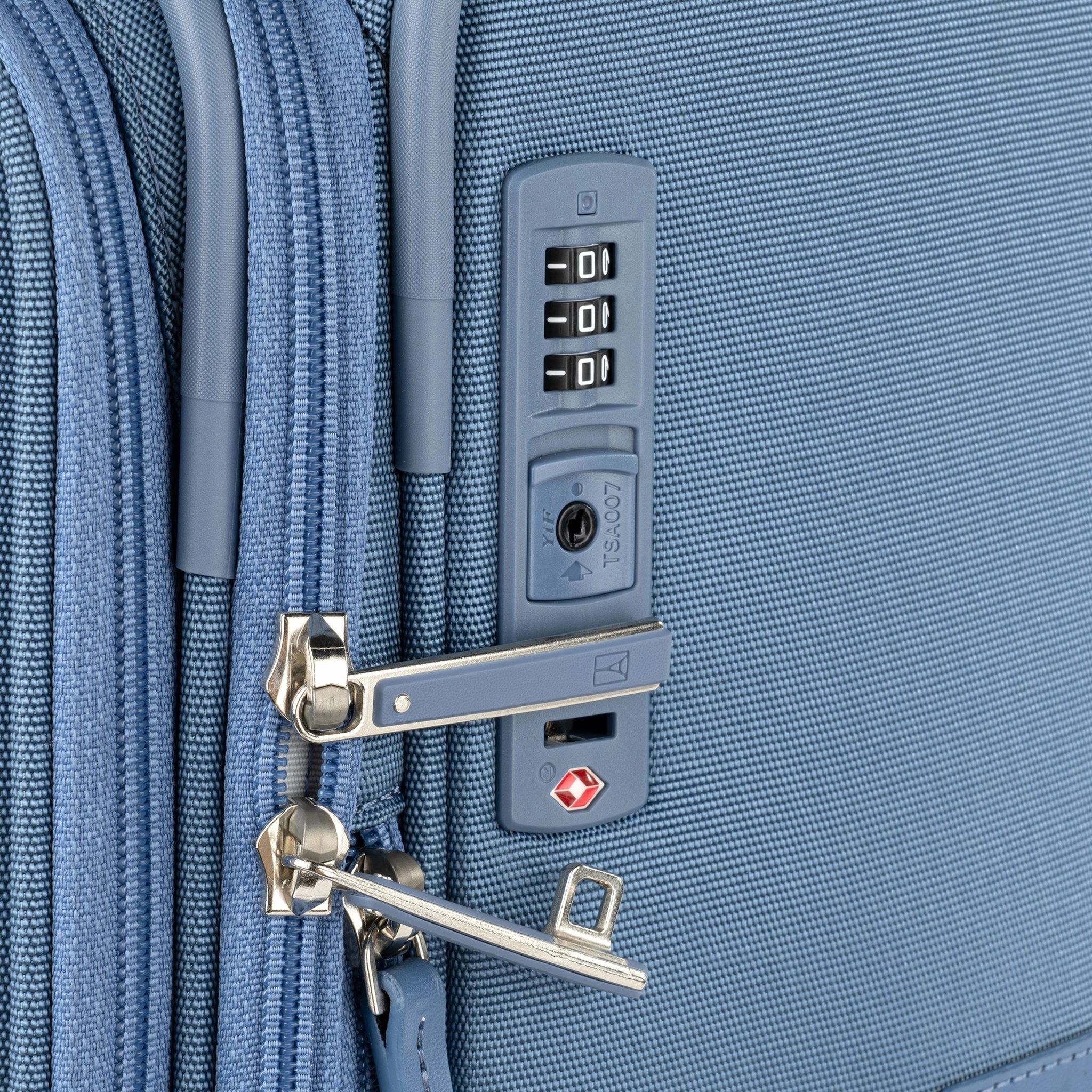 Travelpro VersaPack  Medium Check-in Expandable Spinner