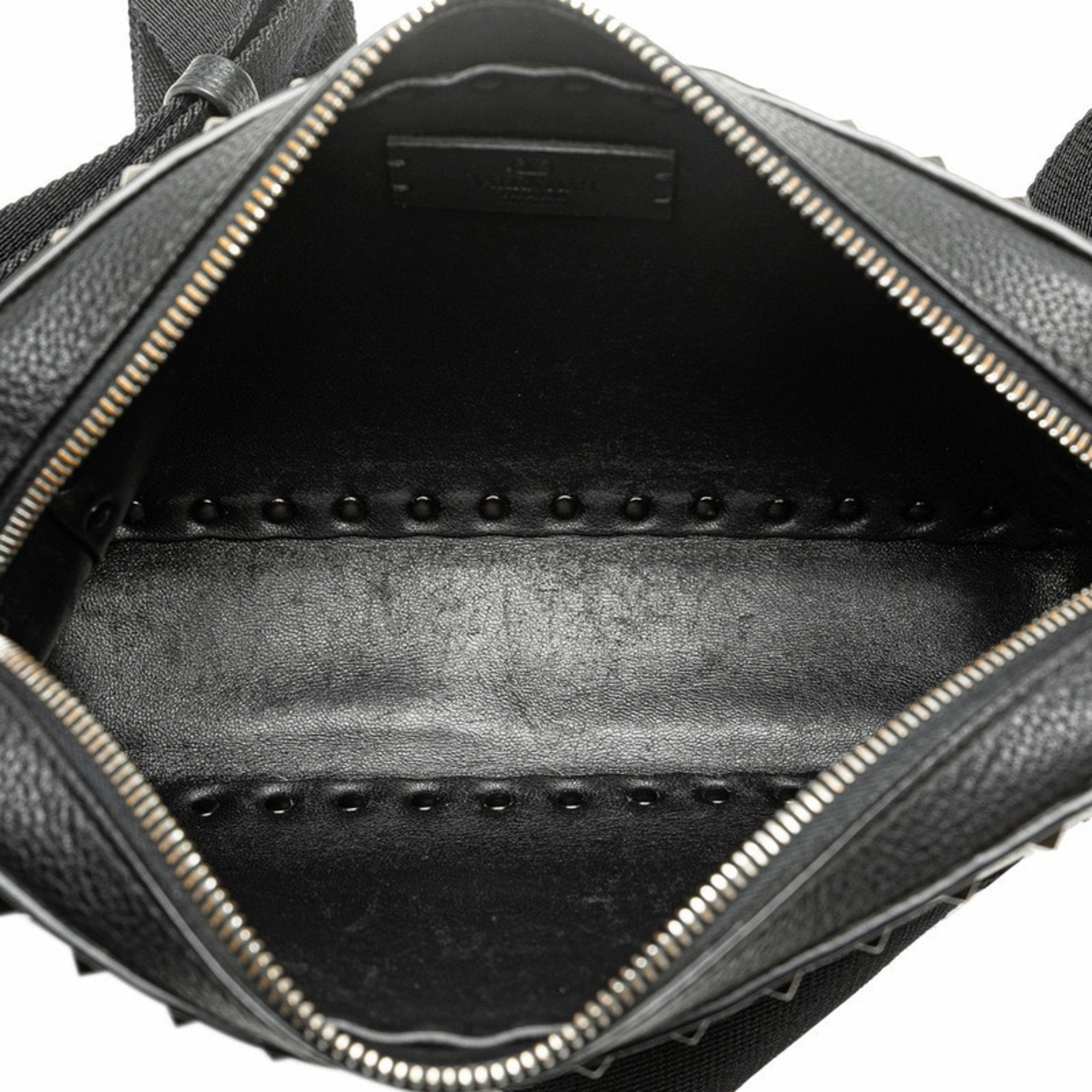 Valentino Leather Shoulder Bag (Pre-Owned)