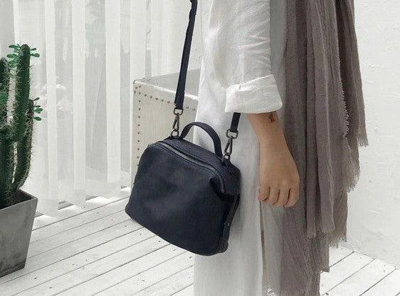 Vintage LEATHER WOMEN Handbag Purse SHOULDER BAG Purses FOR WOMEN