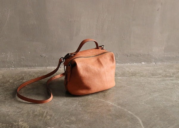 Vintage LEATHER WOMEN Handbag Purse SHOULDER BAG Purses FOR WOMEN