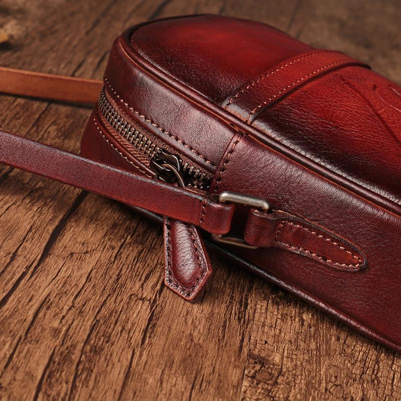 Vintage Womens Small Tan Leather Side Bag Mini Phone Dog Cat Shoulder Bag Square Crossbody Bag