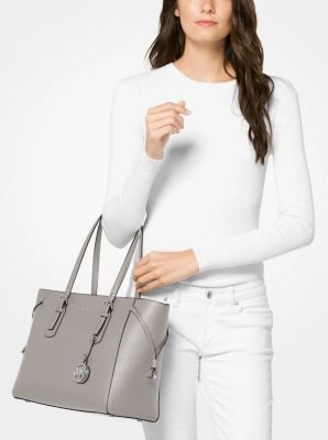 Voyager Medium Crossgrain Leather Tote Bag