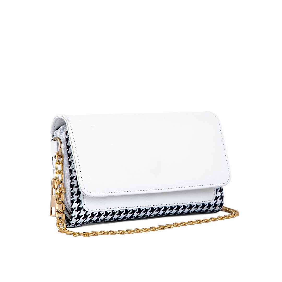 White Casual Wallet P97583
