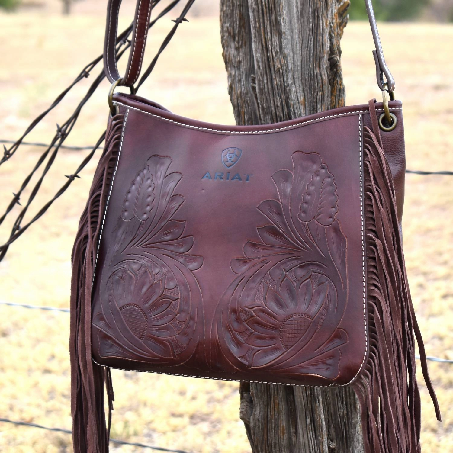 Women's Ariat Victoria Crossbody Bag In Brown