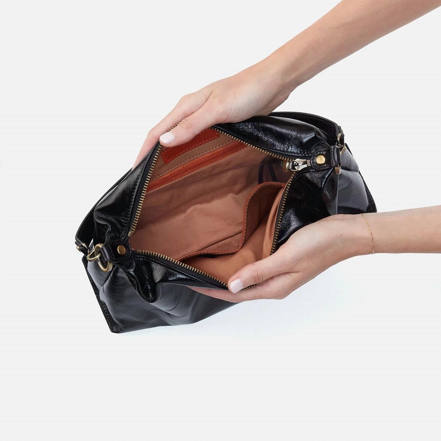 Women's Avon Shoulder Bag In Black