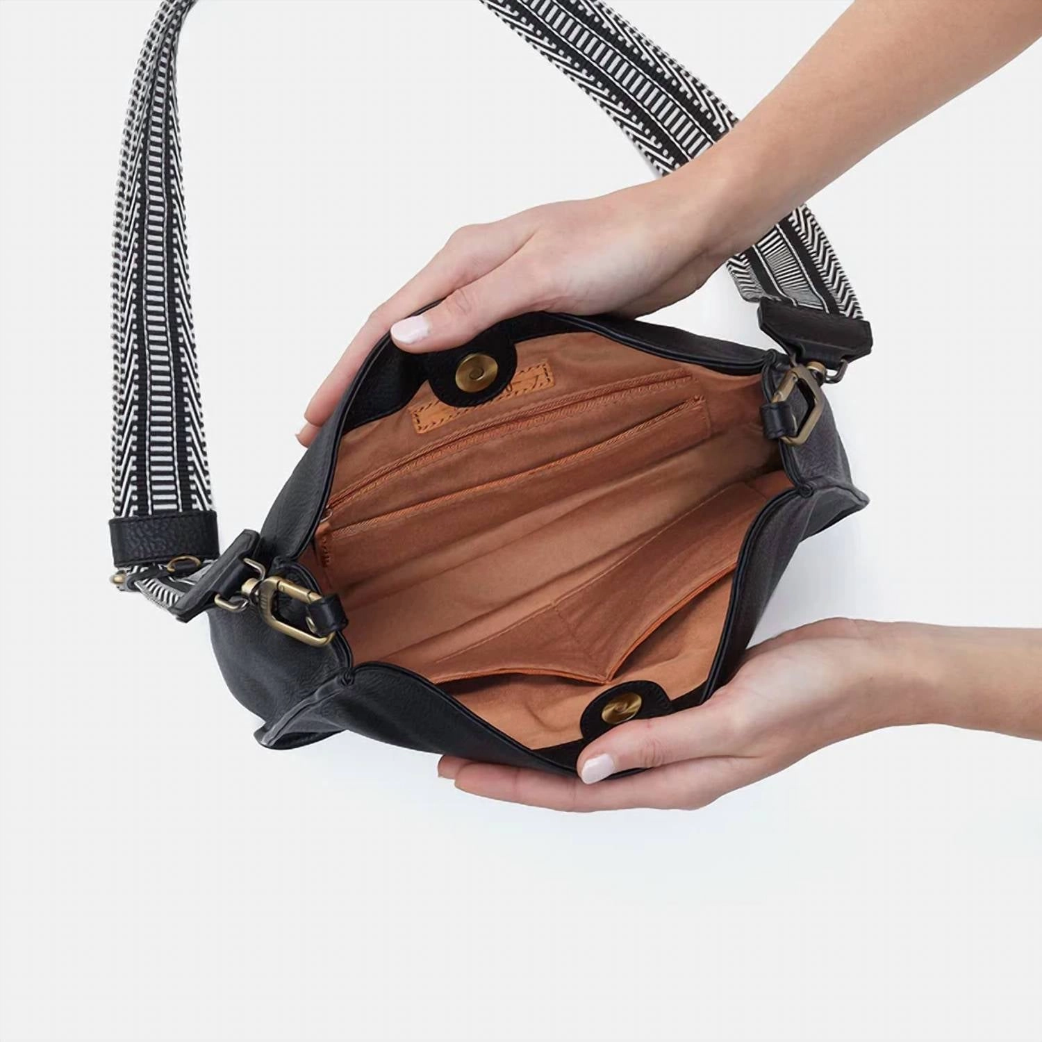 Women's Cass Crossbody Bag In Black