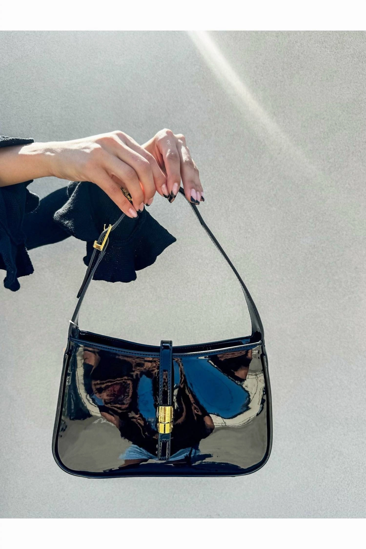 Women's Clara Shoulder Bag In Black Patent