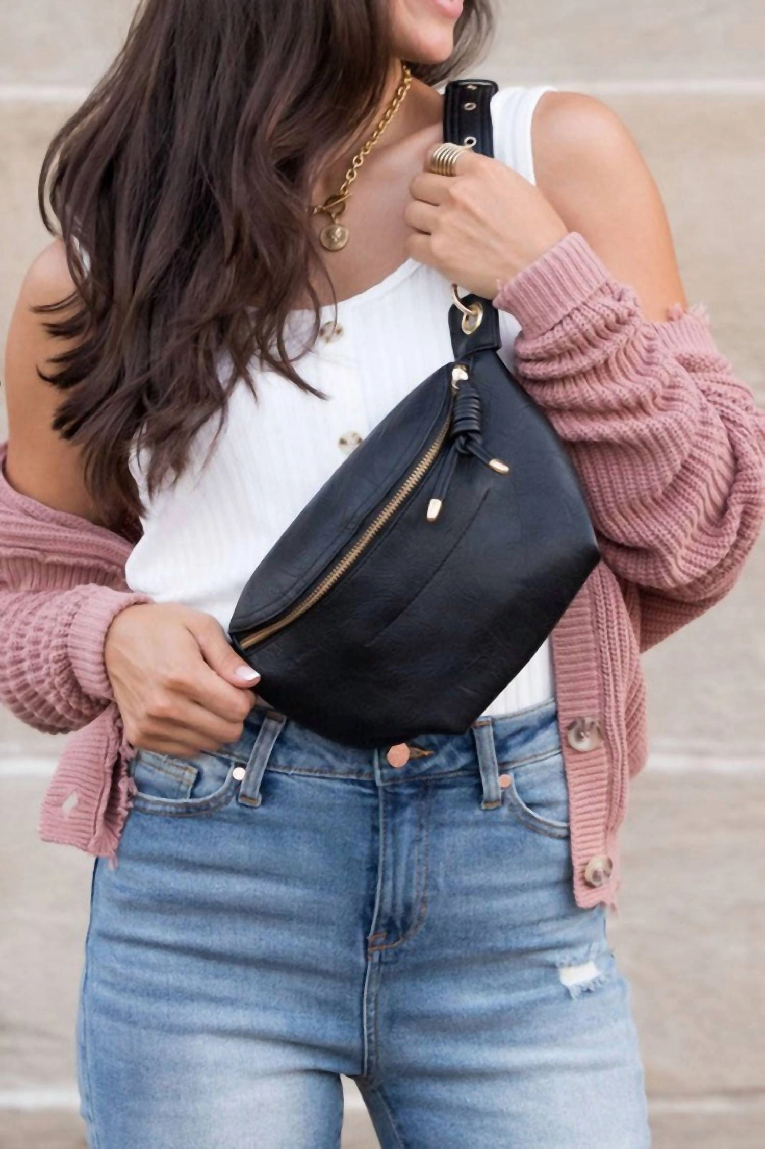 Women's Luxe Convertible Sling Belt Bum Bag In Black