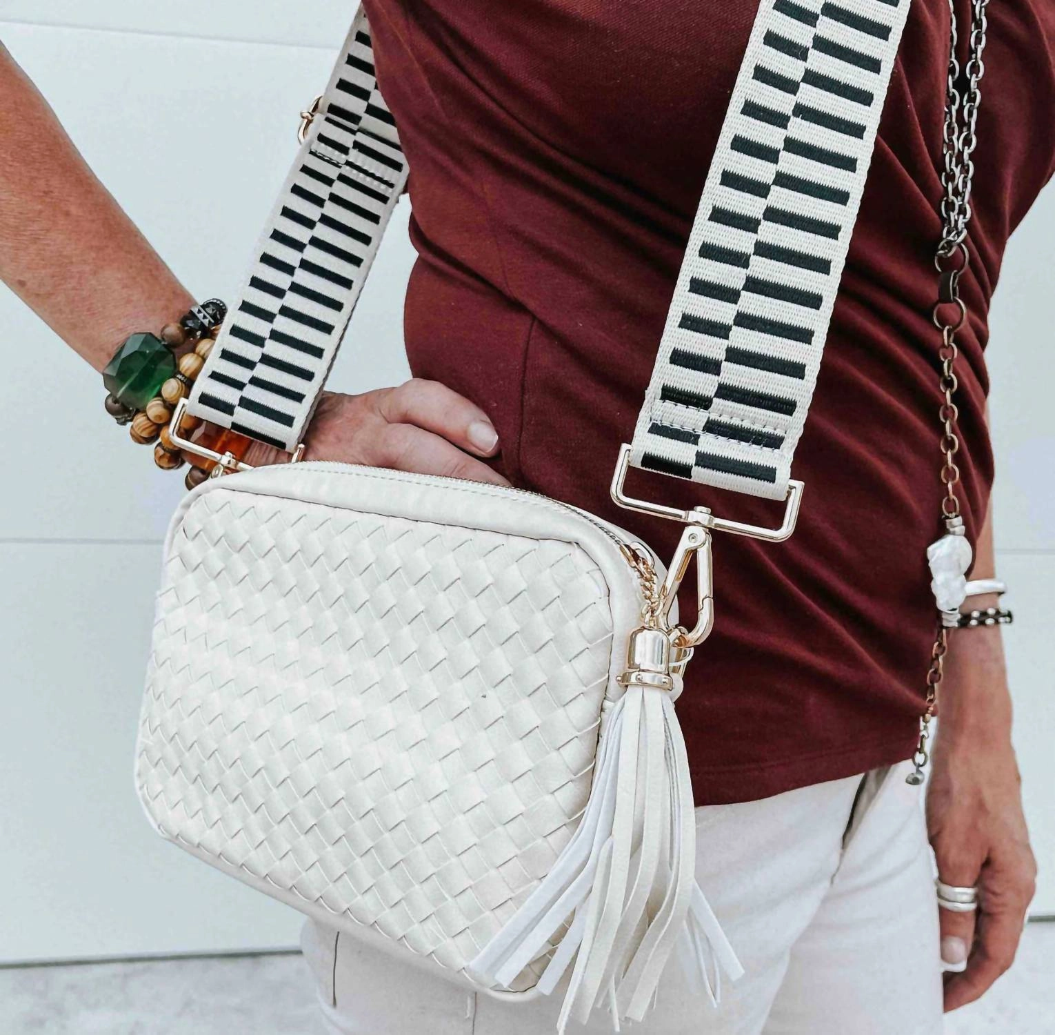 Women's Woven Willow Camera Crossbody Bag In Cream